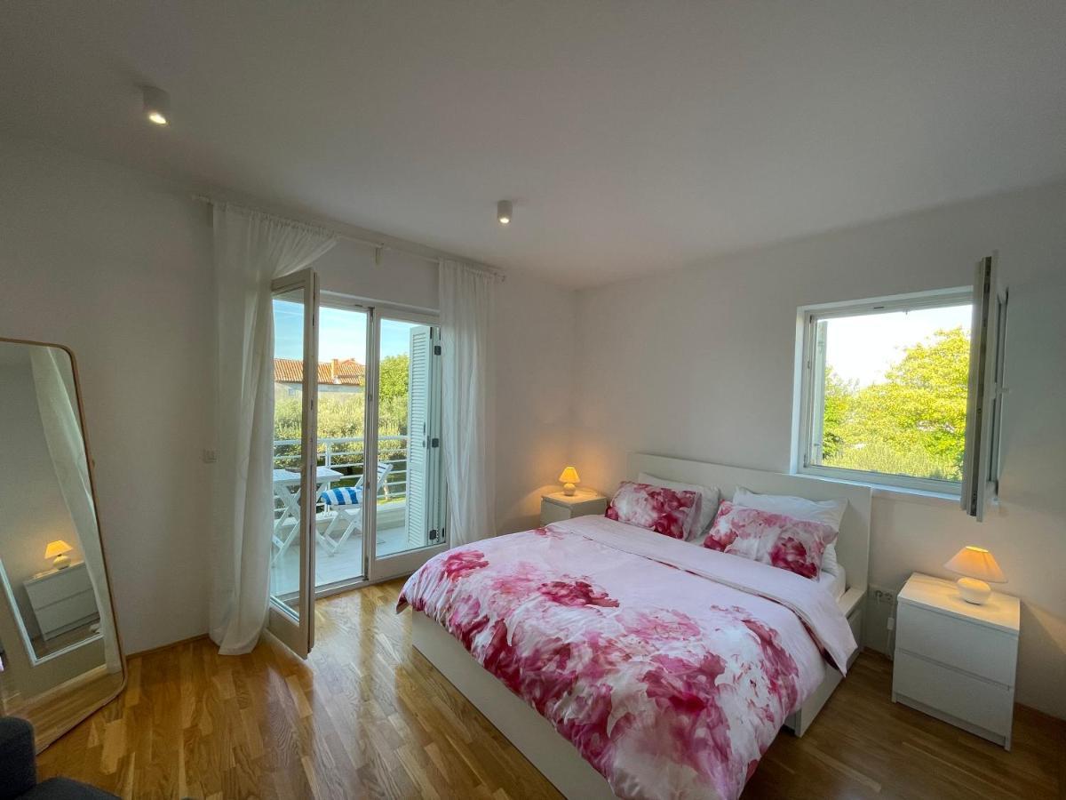 Apartments Mali Ivo Нин Екстериор снимка