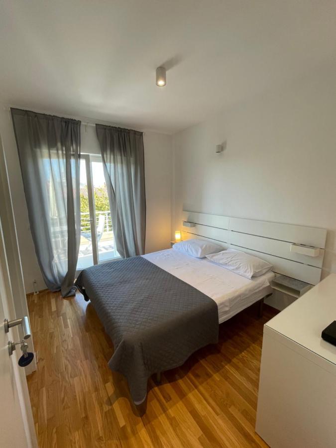 Apartments Mali Ivo Нин Екстериор снимка